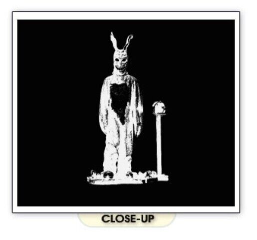 DONNIE DARKO MAILBOX BUNNY SUIT Jake Gyllenhaal Retro rare Cult Classic T-SHIRT