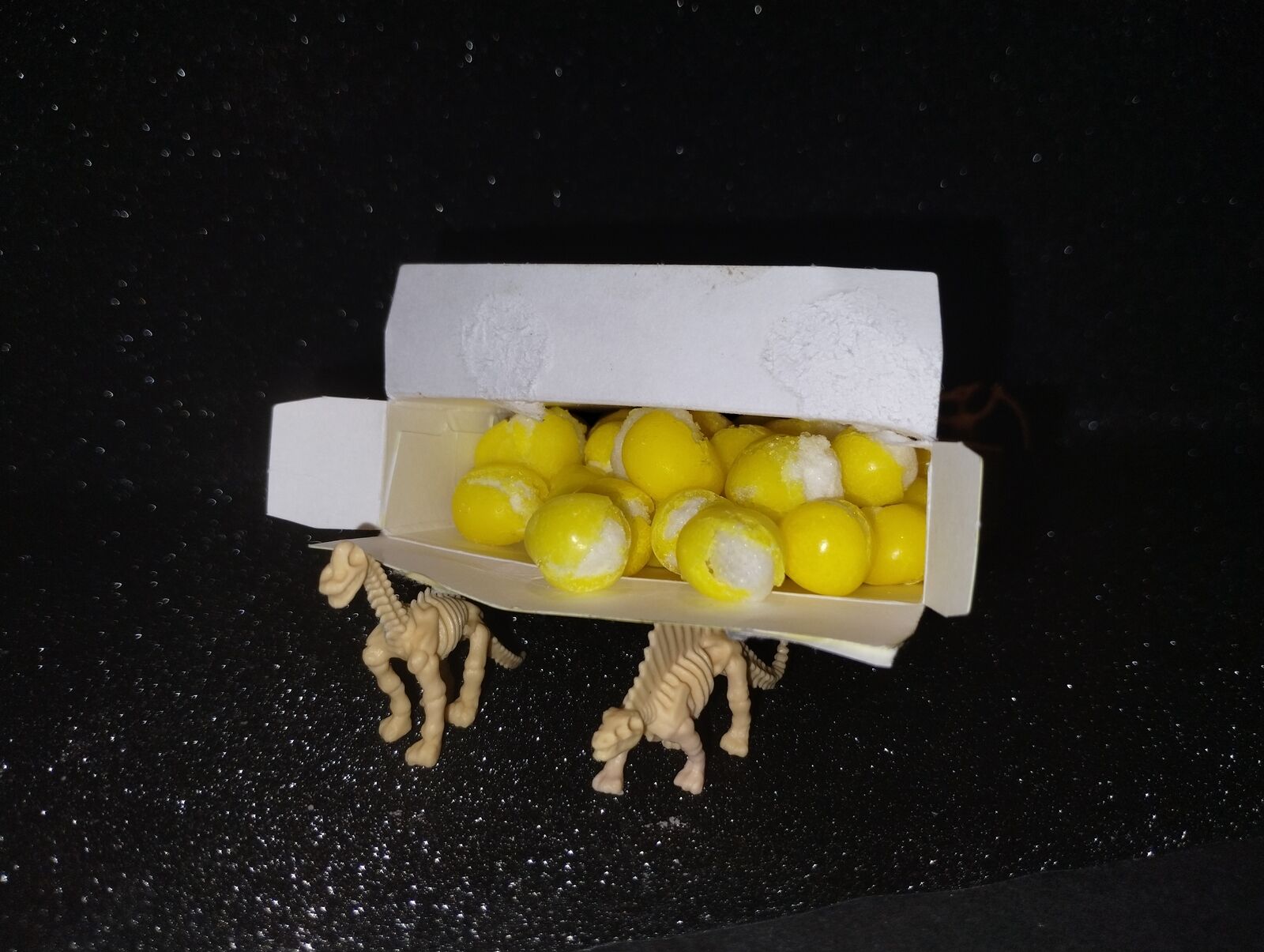 FREEZE DRIED PREMIUM LEMONHEADS 5 Oz *RESEALED* IN *ORIGINAL* 5 OZ BOX* Candy🦖